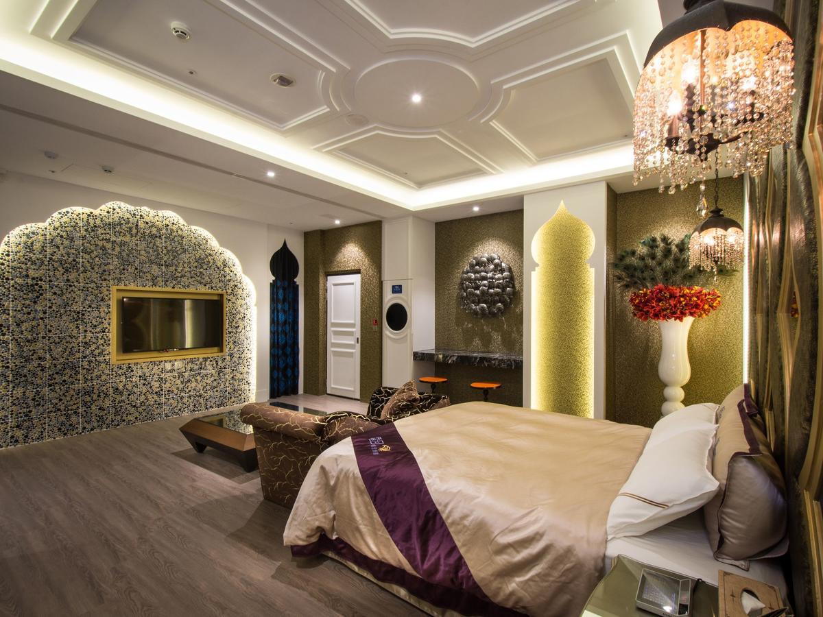 U-Her Hotel Taichung Exterior foto