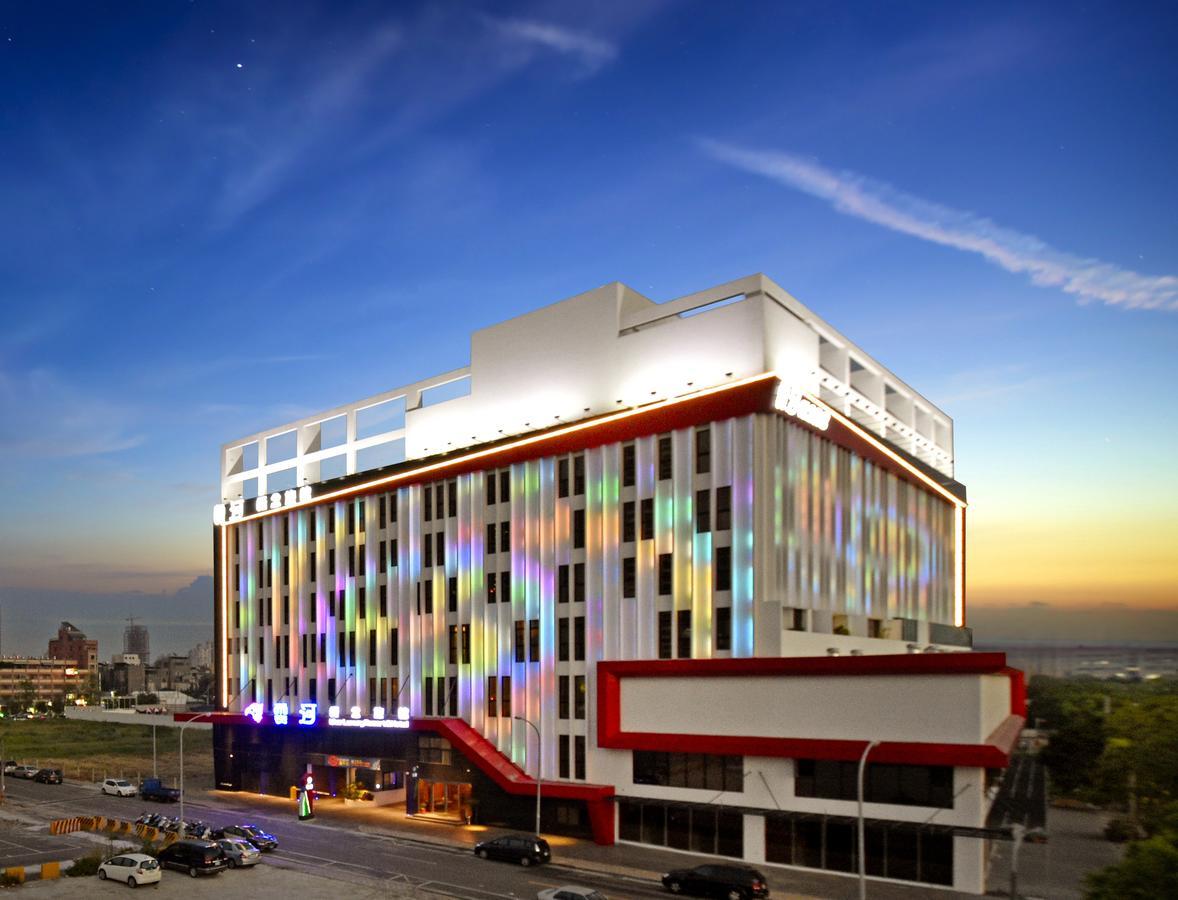 U-Her Hotel Taichung Exterior foto
