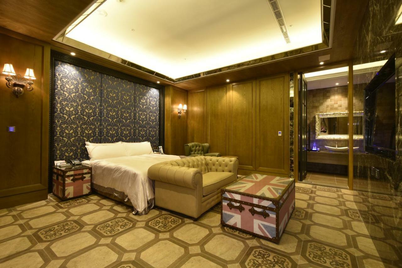 U-Her Hotel Taichung Exterior foto