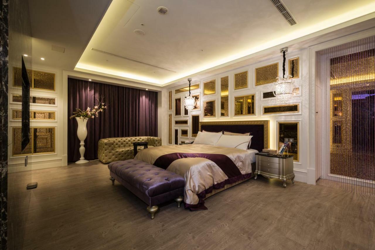 U-Her Hotel Taichung Exterior foto